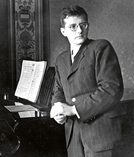 Dmitri Schostakowitsch 1943 · Foto: Pictorial Press Ltd / Alamy Stock Photo